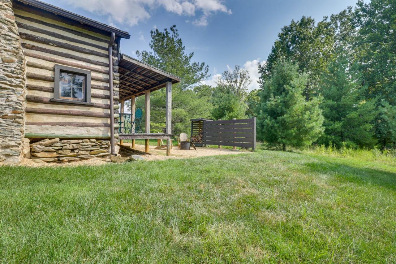 Rustic Baileys Retreat Cabin Near Wineries! Crozet Eksteriør billede