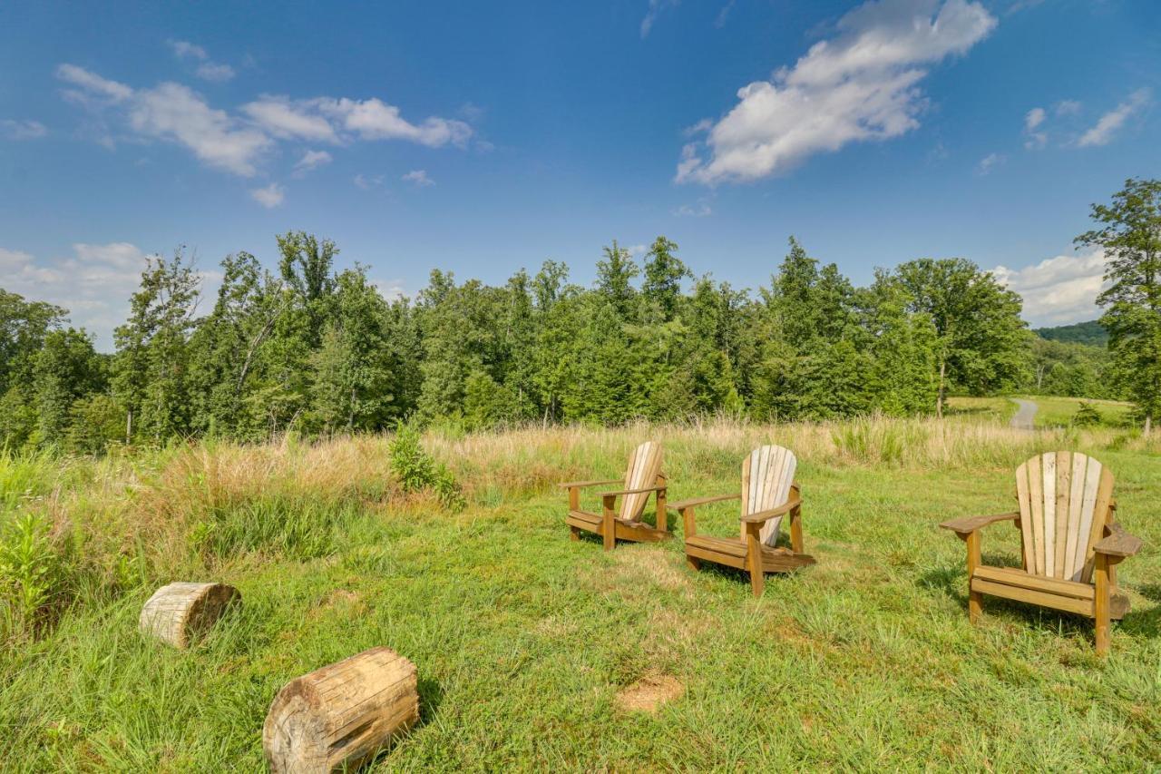 Rustic Baileys Retreat Cabin Near Wineries! Crozet Eksteriør billede