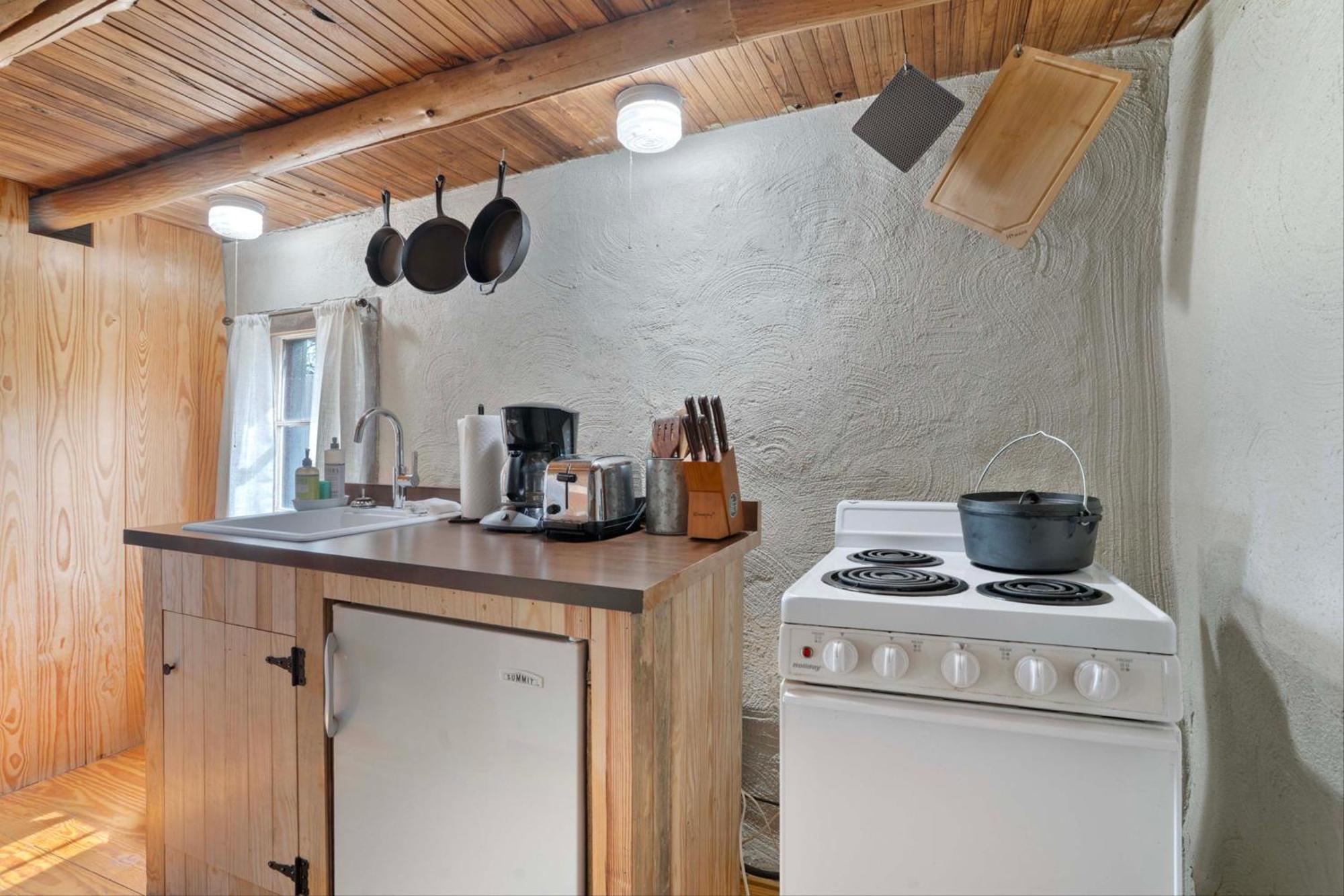 Rustic Baileys Retreat Cabin Near Wineries! Crozet Eksteriør billede
